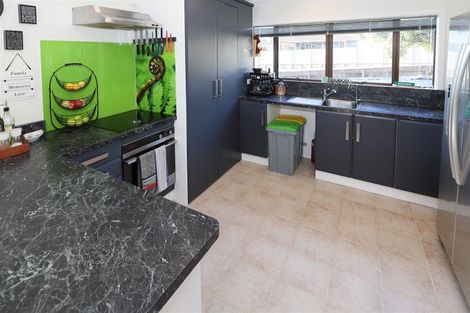 Photo of property in 6 Rinaha Place, Koutu, Rotorua, 3010