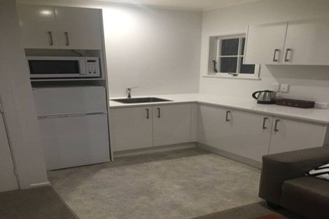 Photo of property in 85 Exmouth Road, Northcote, Auckland, 0627