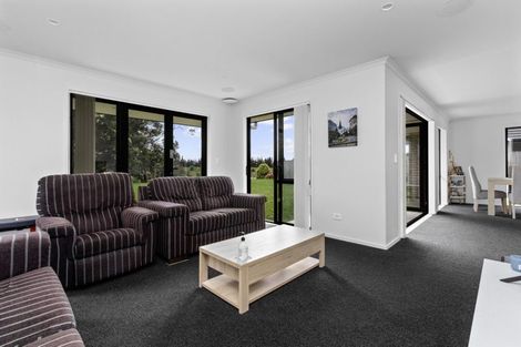 Photo of property in 51 Edgeview Crescent, Fitzroy, Hamilton, 3206
