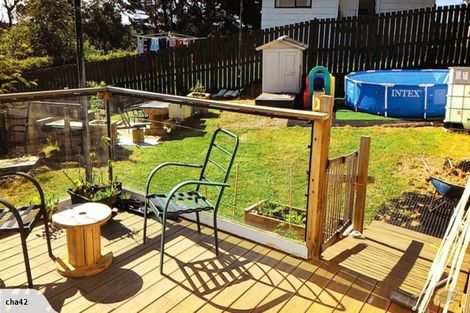 Photo of property in 42 Cedar Heights Avenue, Massey, Auckland, 0614