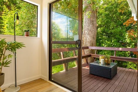 Photo of property in 1/43 Sabulite Road, Kelston, Auckland, 0602