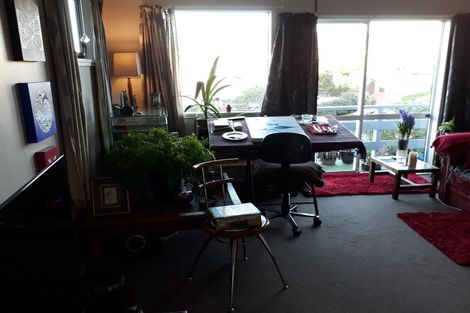 Photo of property in 2/3 Jerome Way, Crofton Downs, Wellington, 6035