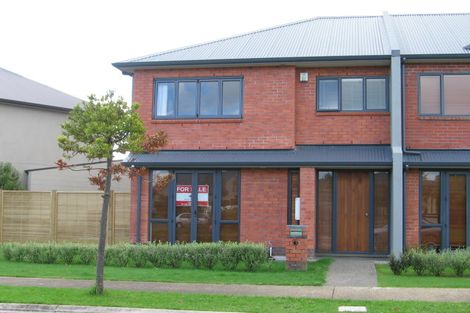 Photo of property in 2a Tuscany Way, Te Atatu Peninsula, Auckland, 0610