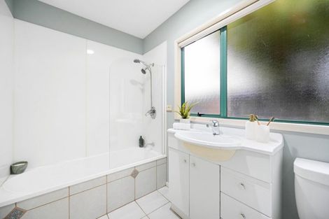 Photo of property in 4/84 Braid Road, St Andrews, Hamilton, 3200