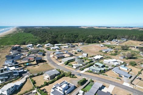 Photo of property in 46 Kent Avenue, Waitarere Beach, Levin, 5510