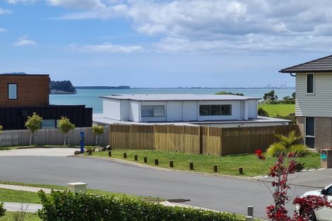 Photo of property in 43 Lakeside Terrace, Omokoroa, 3114