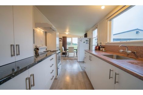 Photo of property in 128 Avon Road, Clifton, Invercargill, 9812