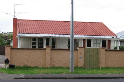 Photo of property in 1/28a Godley Road, Green Bay, Auckland, 0604