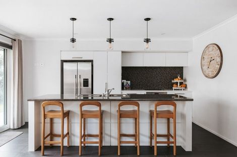 Photo of property in 134 Margaret Drive, Omokoroa, 3114