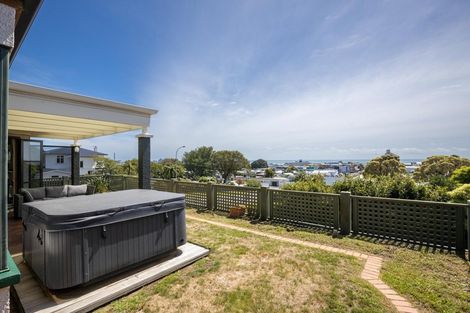 Photo of property in 87 Eliot Street, New Plymouth, 4310