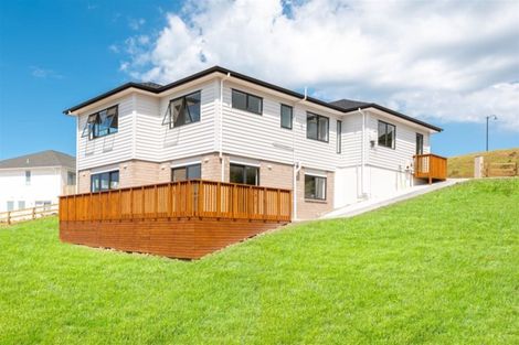 Photo of property in 8 Myra G Place, Stanmore Bay, Whangaparaoa, 0932