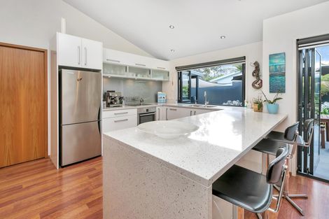 Photo of property in 367 Triangle Road, Henderson, Auckland, 0610