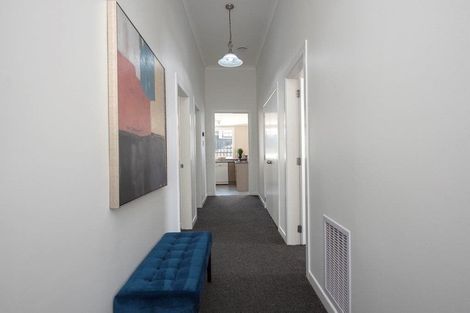 Photo of property in 296 Karori Road, Karori, Wellington, 6012