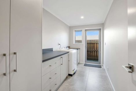 Photo of property in 5 Hydrangea Lane, Milson, Palmerston North, 4414