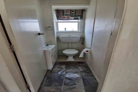 Photo of property in 2 Takatimu Way, Johnsonville, Wellington, 6037