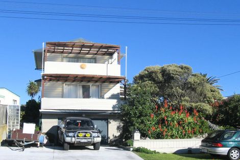 Photo of property in 25 Koromiko Street, Otaki Beach, Otaki, 5512