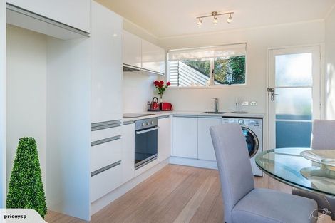 Photo of property in 9/11 Kingsway Avenue, Sandringham, Auckland, 1025