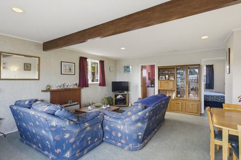 Photo of property in 4 Carlisle Street, Levin, 5510