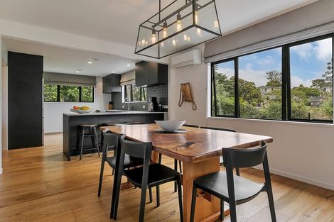 Photo of property in 28 Valhalla Drive, Beach Haven, Auckland, 0626