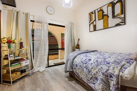 Photo of property in 719 Scenic Drive, Henderson Valley, Auckland, 0612