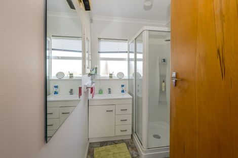 Photo of property in 14 Cobham Street, Levin, 5510