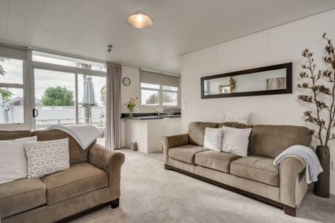 Photo of property in 4 Tahara Crescent, Mount Maunganui, 3116