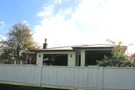 Photo of property in 3 Belvedere Crescent, Takaro, Palmerston North, 4412