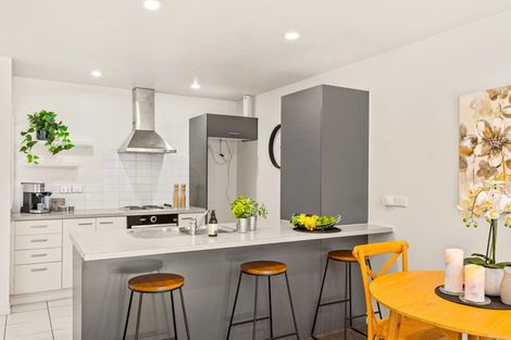 Photo of property in 1/206 Manuka Road, Bayview, Auckland, 0629