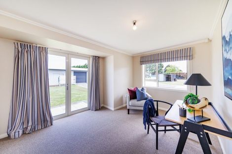 Photo of property in 5 Te Arakura Road, Newbury, Feilding, 4775