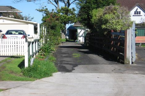 Photo of property in 95 Edgewater Drive, Pakuranga, Auckland, 2010