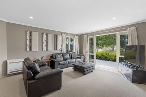 Photo of property in 11a Blarney Place, Casebrook, Christchurch, 8051