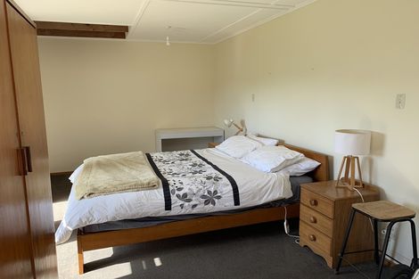 Photo of property in 26 Lyndfield Lane, Newlands, Wellington, 6037