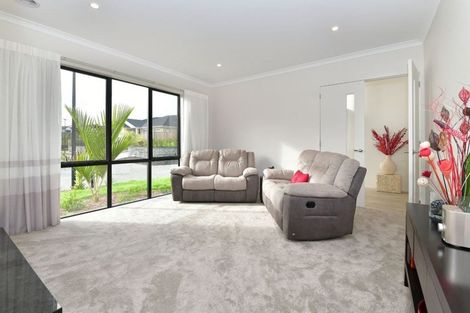 Photo of property in 9 Pheasant Close, Stanmore Bay, Whangaparaoa, 0932