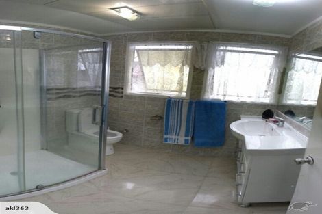 Photo of property in 363 Roscommon Road, Clendon Park, Auckland, 2103