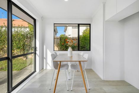 Photo of property in 100 Greenhithe Road, Greenhithe, Auckland, 0632