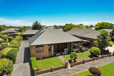 Photo of property in 1/38 Beauford Place, Parklands, Christchurch, 8083