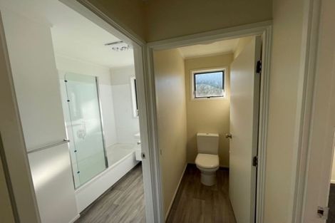 Photo of property in 2/63 Archmillen Avenue, Pakuranga Heights, Auckland, 2010