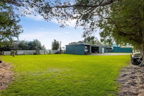 Photo of property in 192 Muriwai Valley Road, Muriwai, Waimauku, 0881