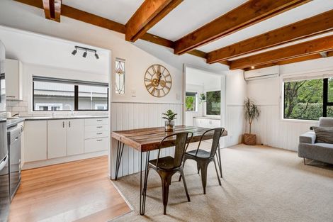 Photo of property in 48 D'oyly Drive, Stanmore Bay, Whangaparaoa, 0932