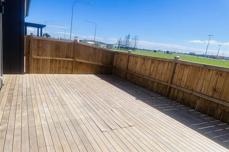 Photo of property in 141 Walters Road, Papakura, Takanini, 2110