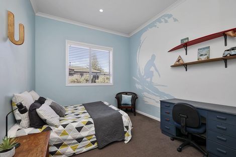 Photo of property in 22 Sackville Street, Fitzroy, New Plymouth, 4312