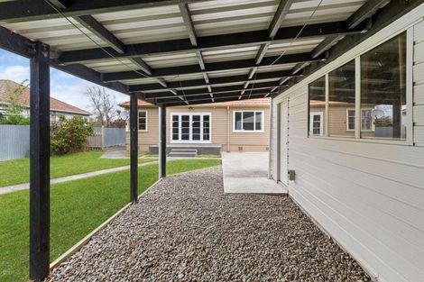 Photo of property in 11 Wharenui Terrace, Roslyn, Palmerston North, 4414