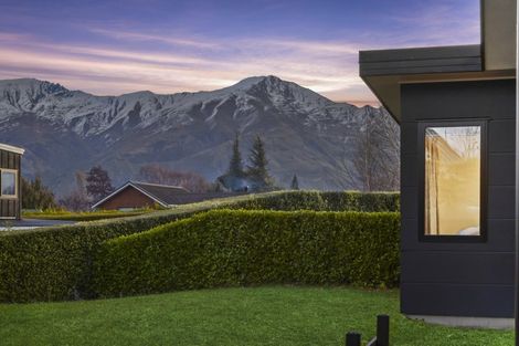 Photo of property in 51 Kirimoko Crescent, Wanaka, 9305