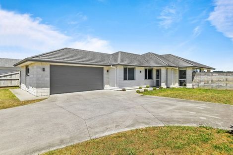 Photo of property in 14 Hooton Drive, Kumeu, 0810