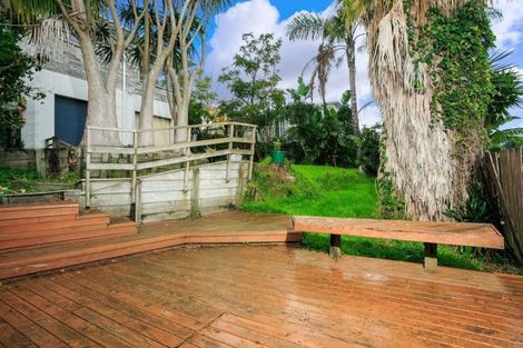 Photo of property in 2/35 Cockayne Crescent, Sunnynook, Auckland, 0620