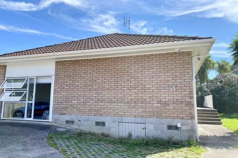 Photo of property in 2/43 Elliot Street, Howick, Auckland, 2014