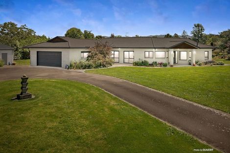 Photo of property in 27 Costley Street, Carterton, 5713