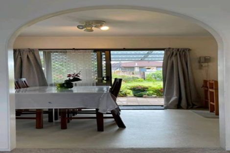 Photo of property in 50 Sunderlands Road, Half Moon Bay, Auckland, 2012