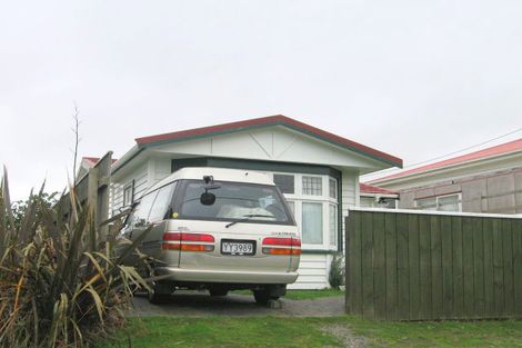 Photo of property in 4 Tarawera Road, Johnsonville, Wellington, 6037