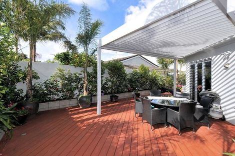 Photo of property in 7 Ellice Road, Totara Vale, Auckland, 0629